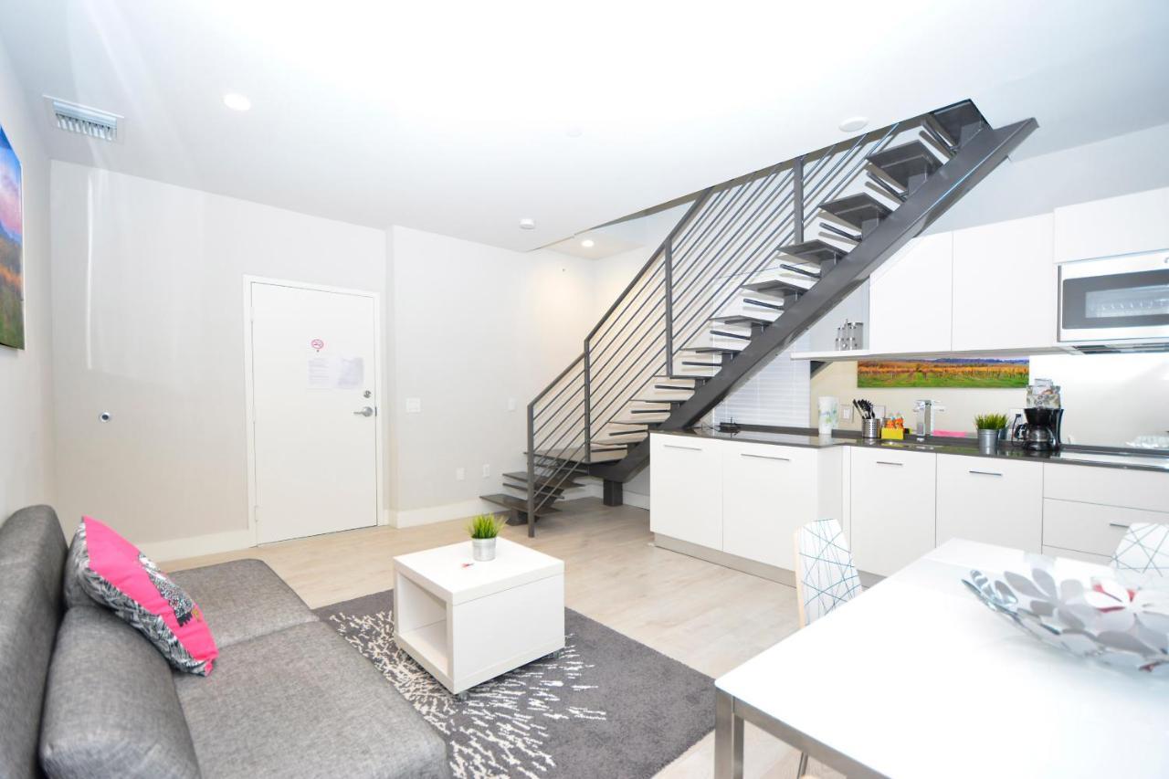 Apartments On Collins 마이애미 비치 외부 사진