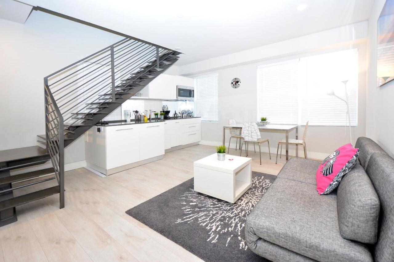 Apartments On Collins 마이애미 비치 외부 사진
