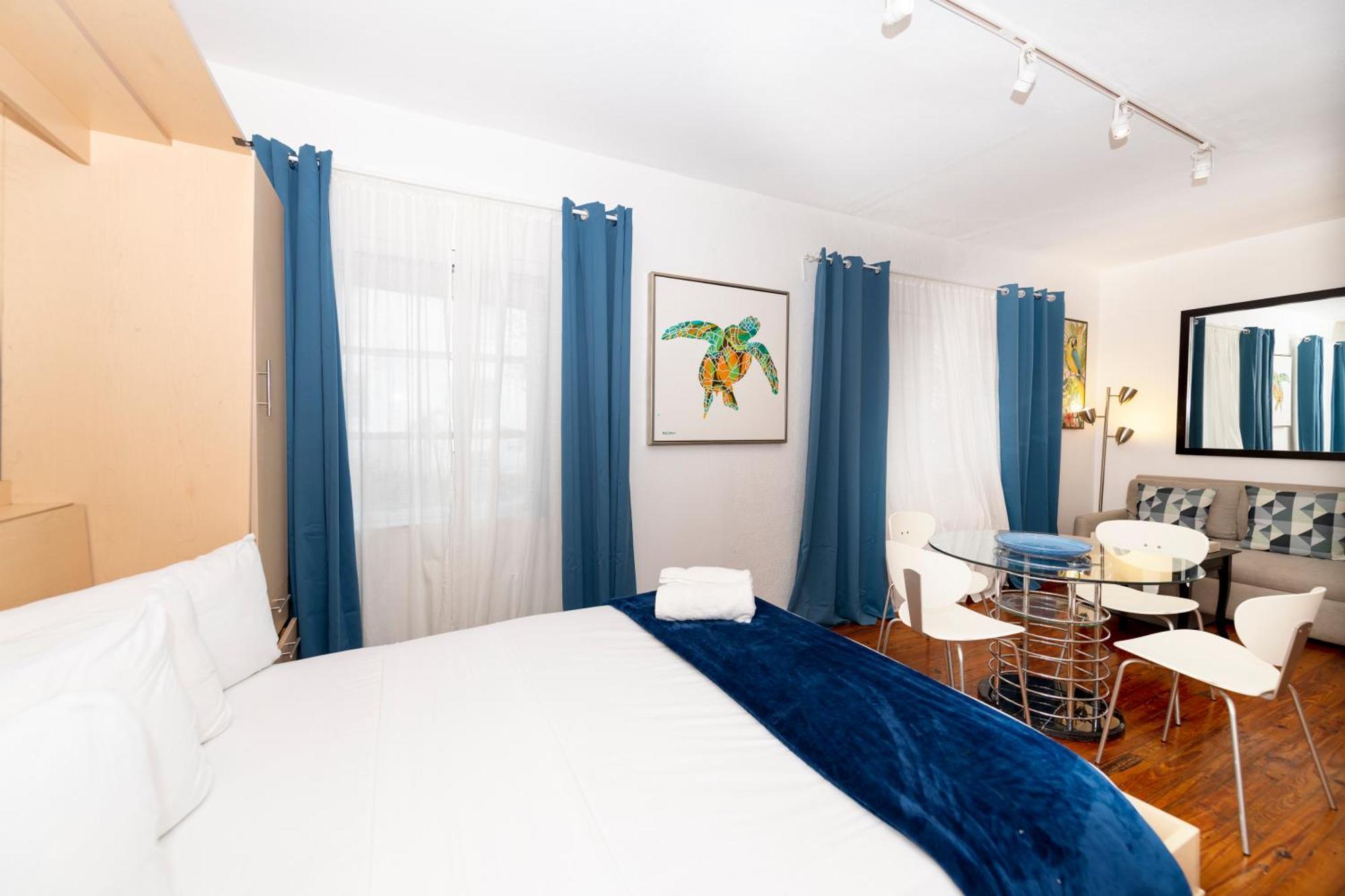 Apartments On Collins 마이애미 비치 외부 사진