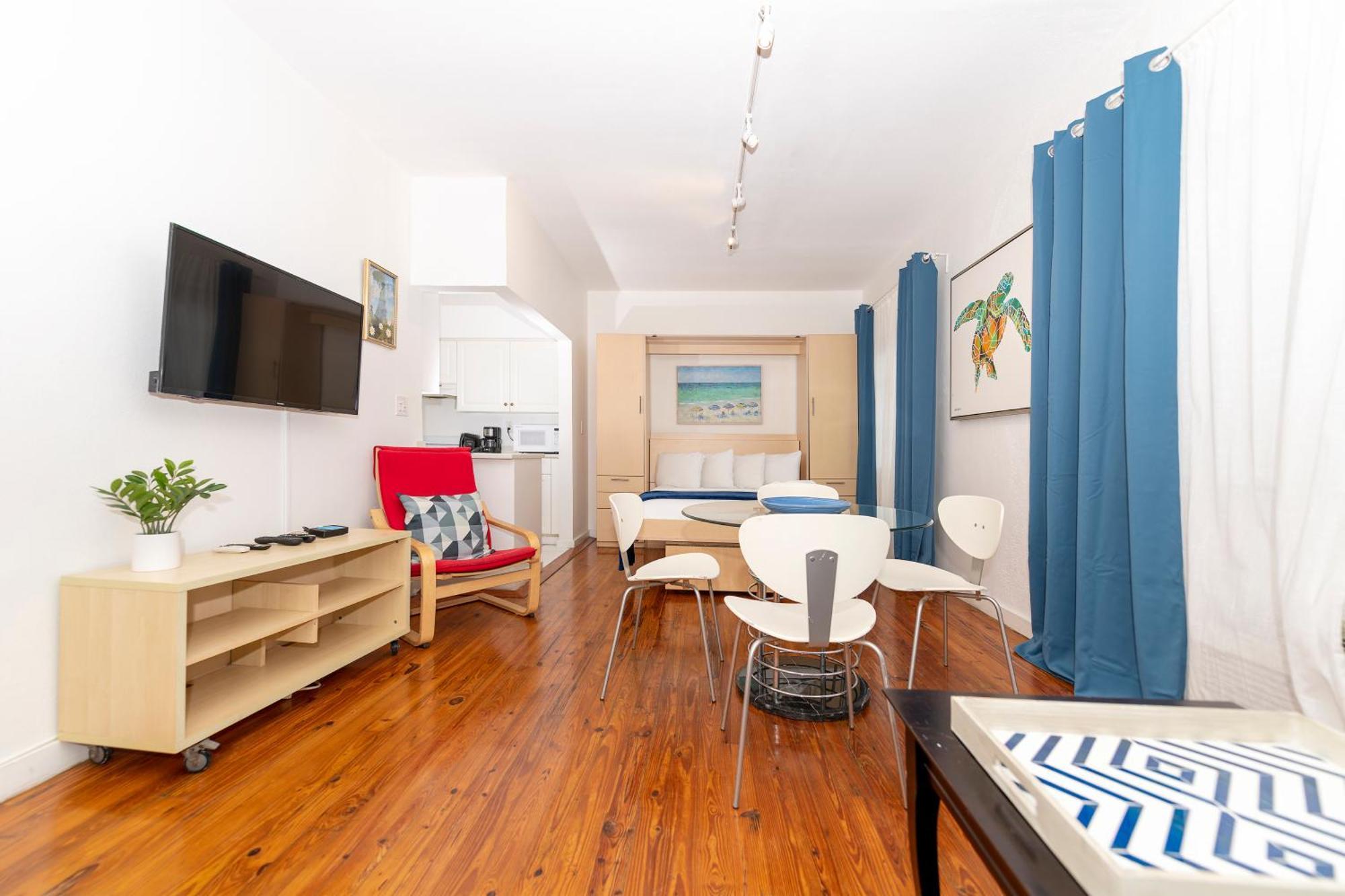 Apartments On Collins 마이애미 비치 외부 사진