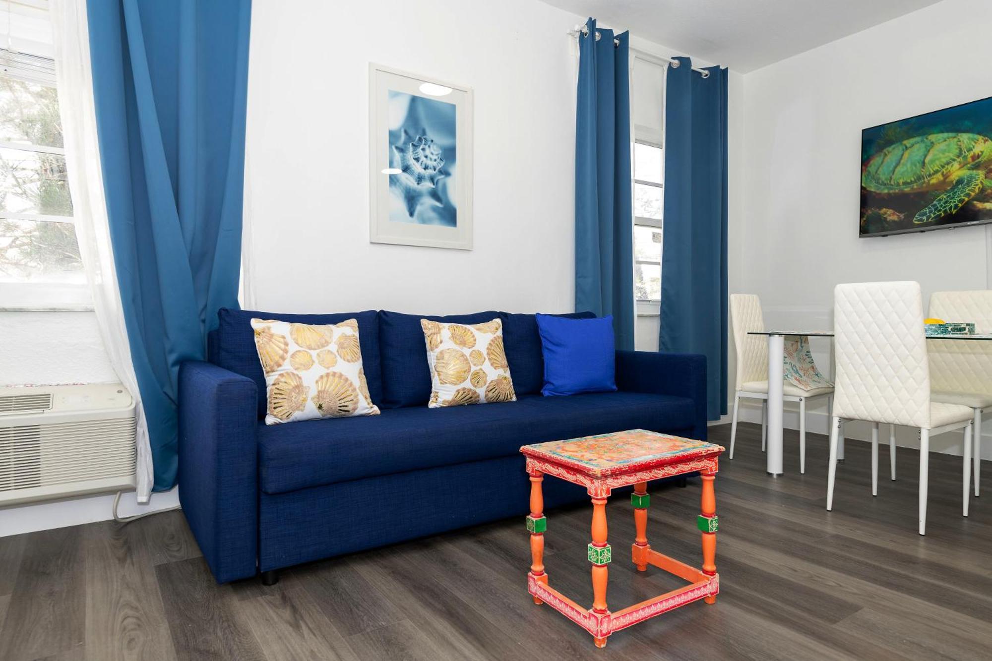 Apartments On Collins 마이애미 비치 외부 사진