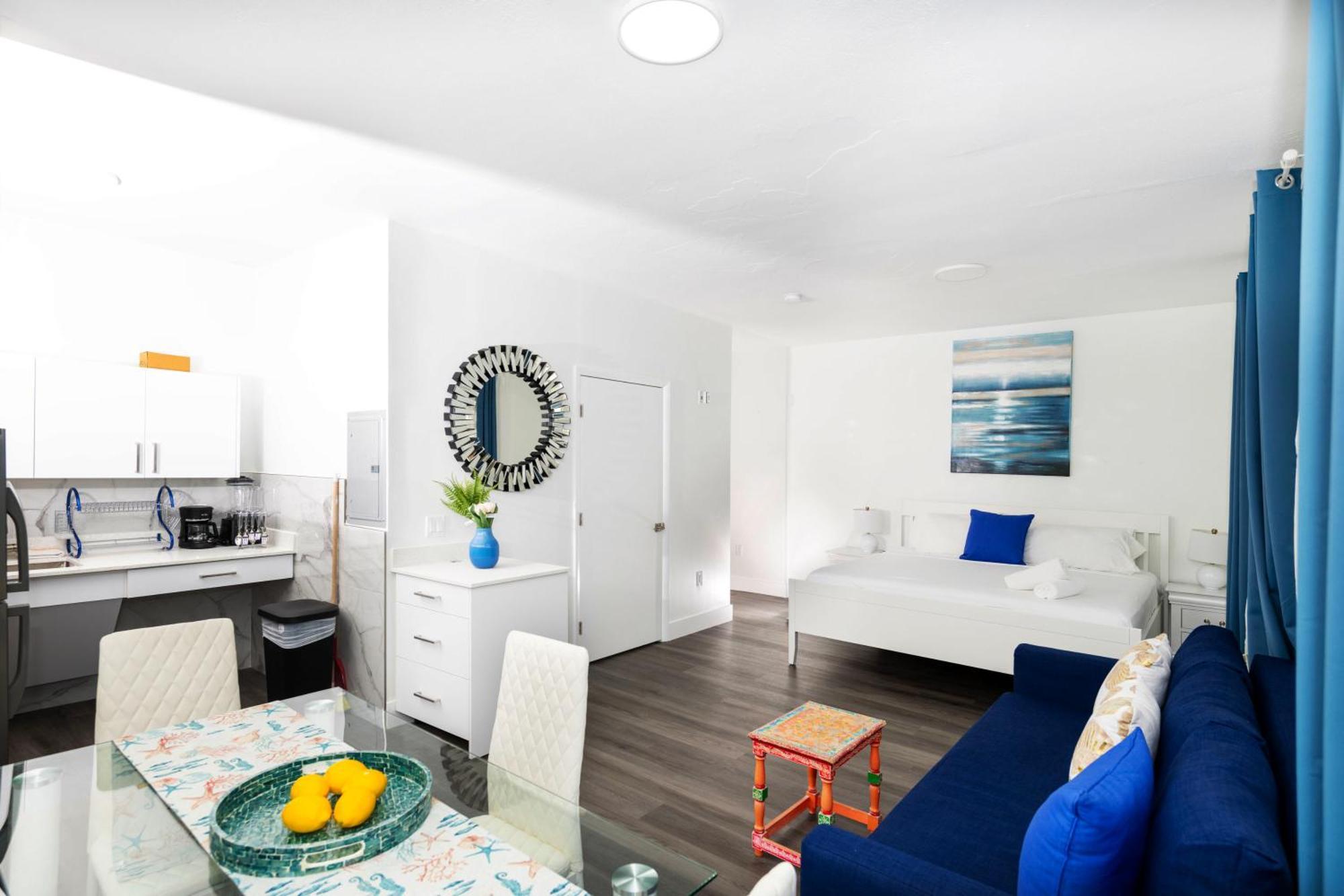 Apartments On Collins 마이애미 비치 외부 사진