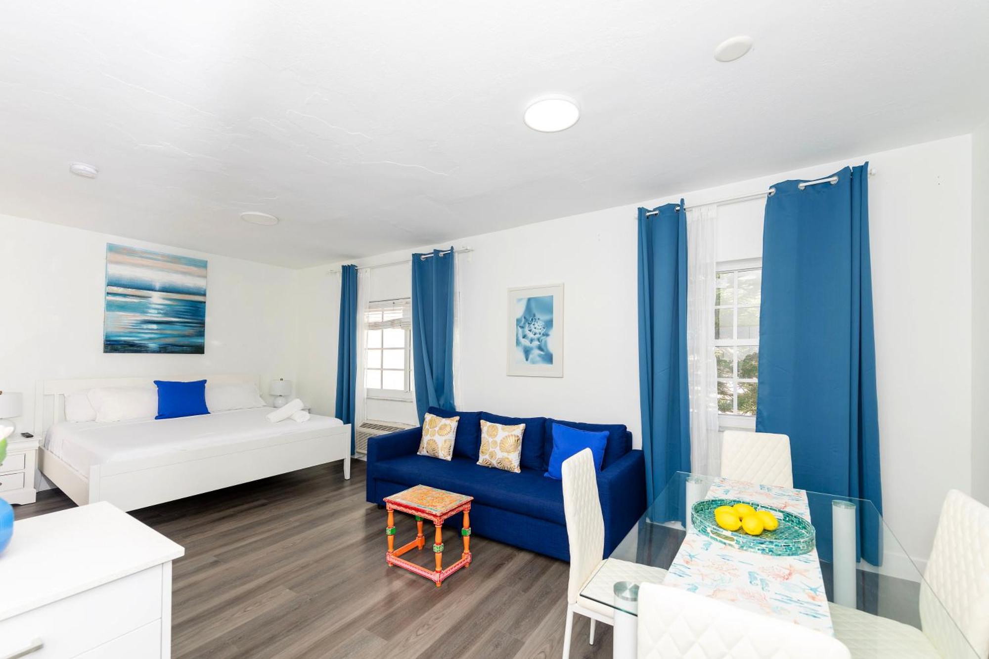 Apartments On Collins 마이애미 비치 외부 사진